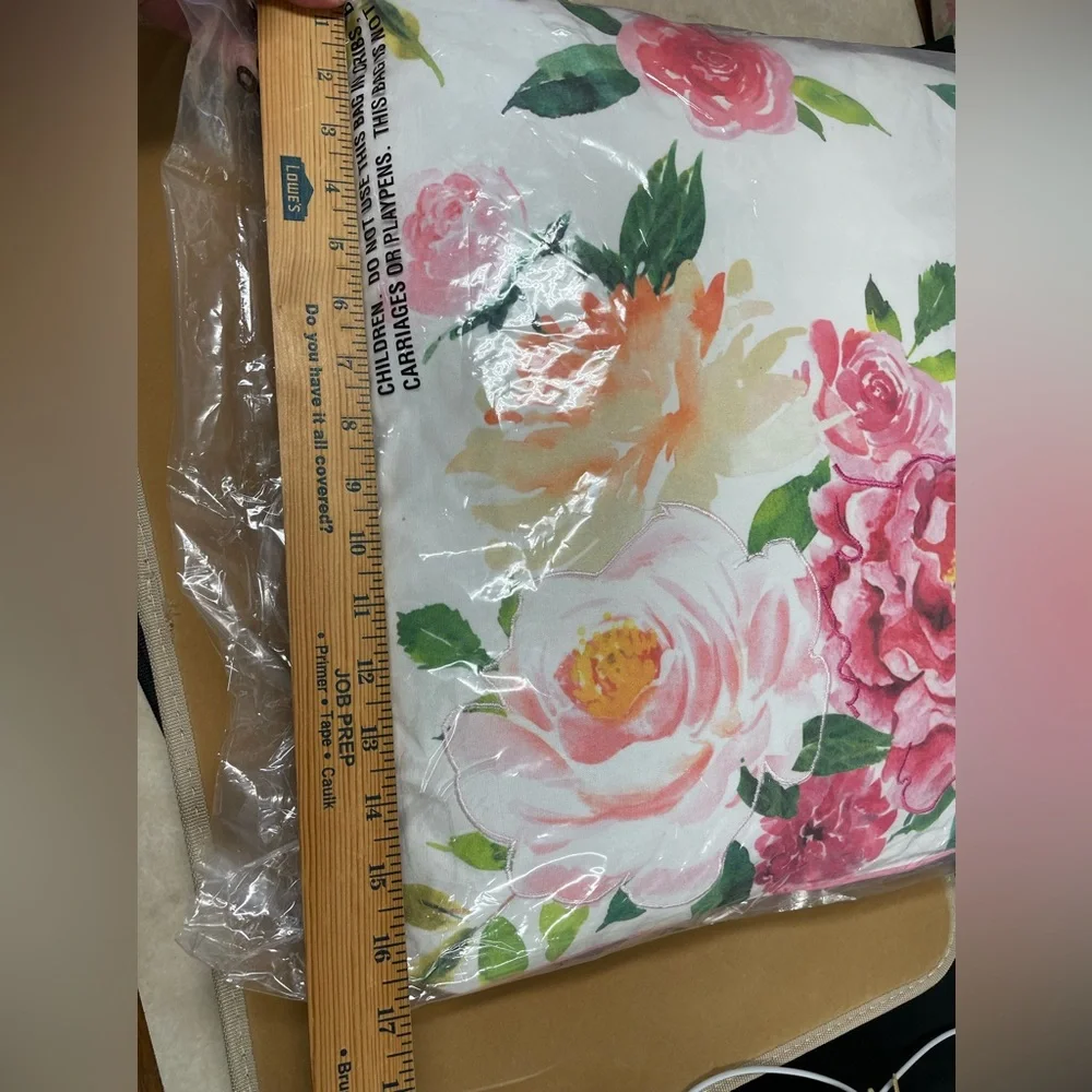 Indoor outdoor floral 18”x18”pillow - Picture 3 of 7